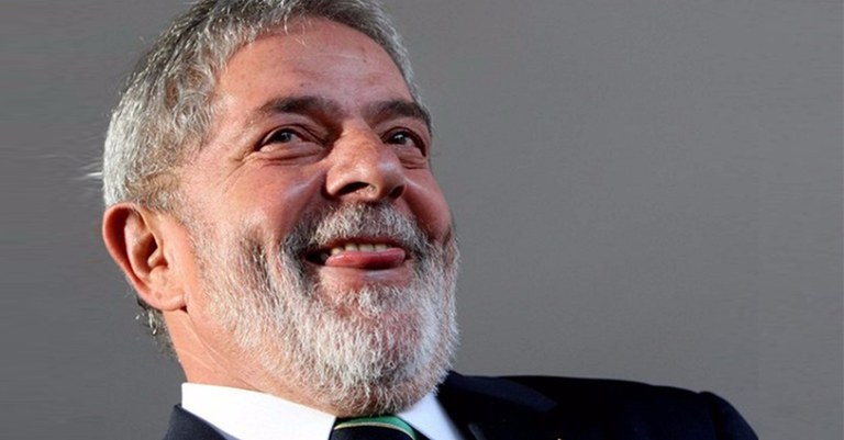 Lula rindo.jpg