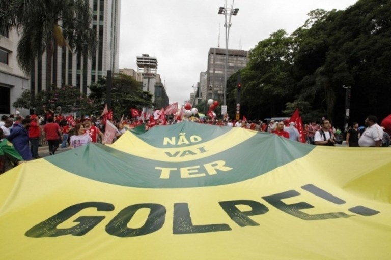 golpe não vai ter_phixr (1).jpg