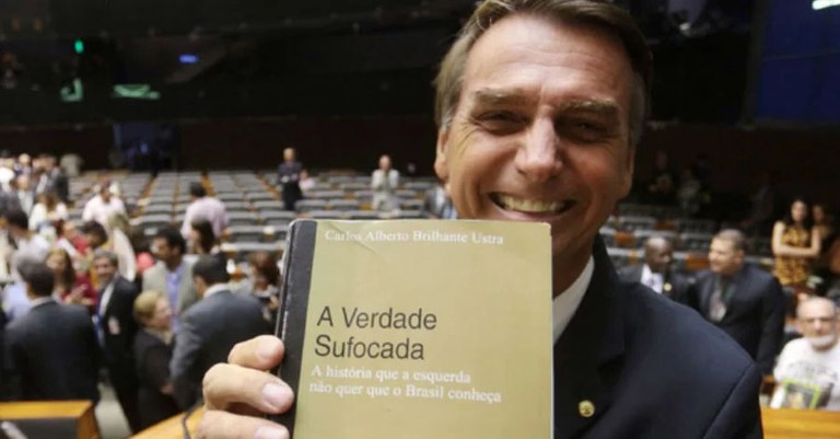 Bolsonaro sugere livro do sanguinário Ustra a professora — Conversa Afiada