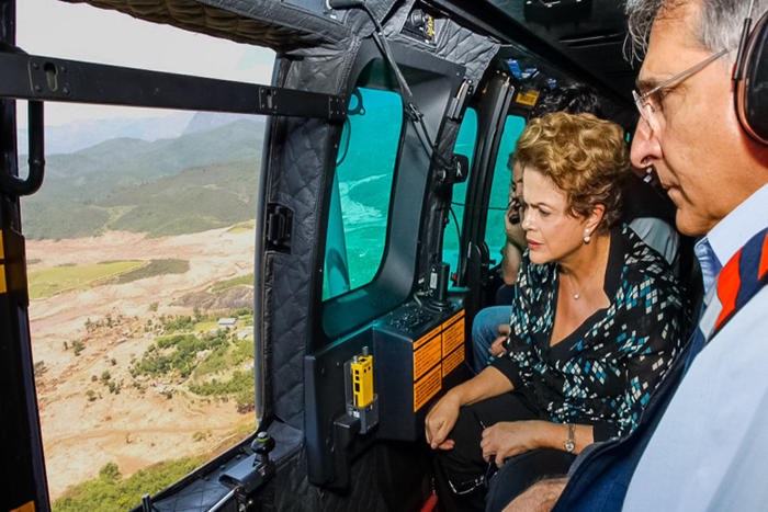 dilma sobrevoa.jpg dilma sobrevoa.jpg