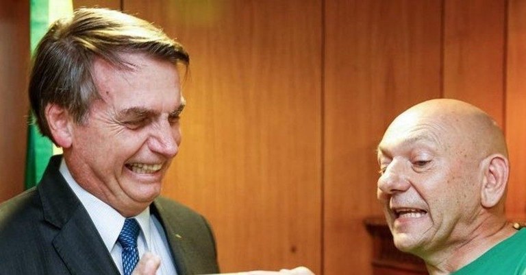 lucianohangjairbolsonaro1200x7201.jpg