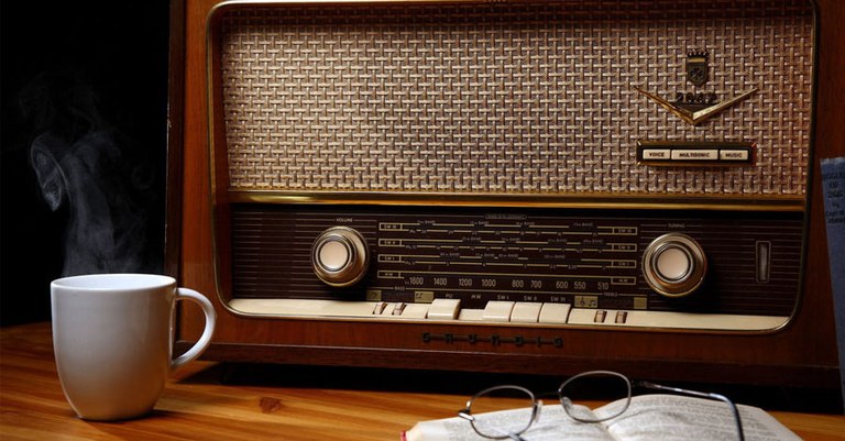 Rádio Antigo.jpg