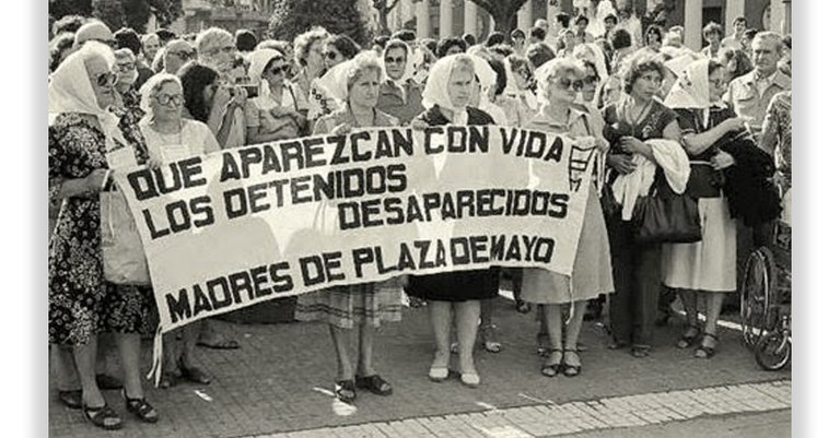 Plaza.jpg Plaza.jpg