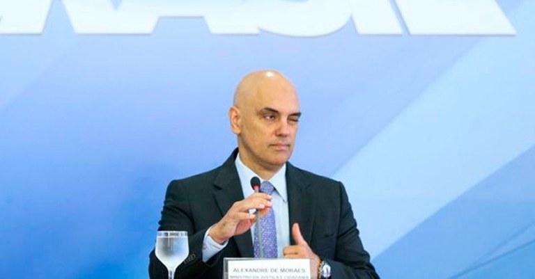 Moraes Foto.jpg Moraes Foto.jpg
