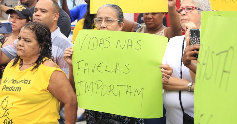 Voz.jpg Voz.jpg