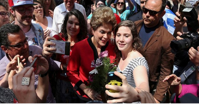 Dilma POA.png