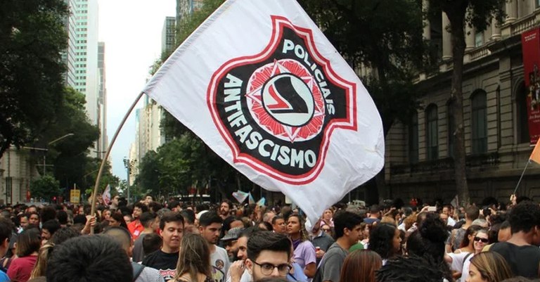 PoliAntifa.jpg PoliAntifa.jpg