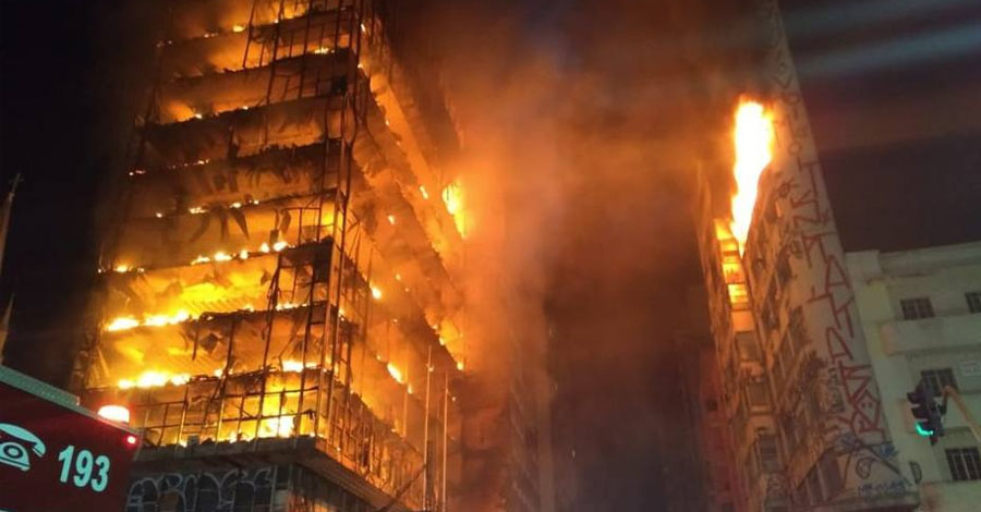Incêndio de grandes proporções atinge prédio no Largo do Paissandu, no centro de São Paulo (Reprodução: Bombeiros/SP)