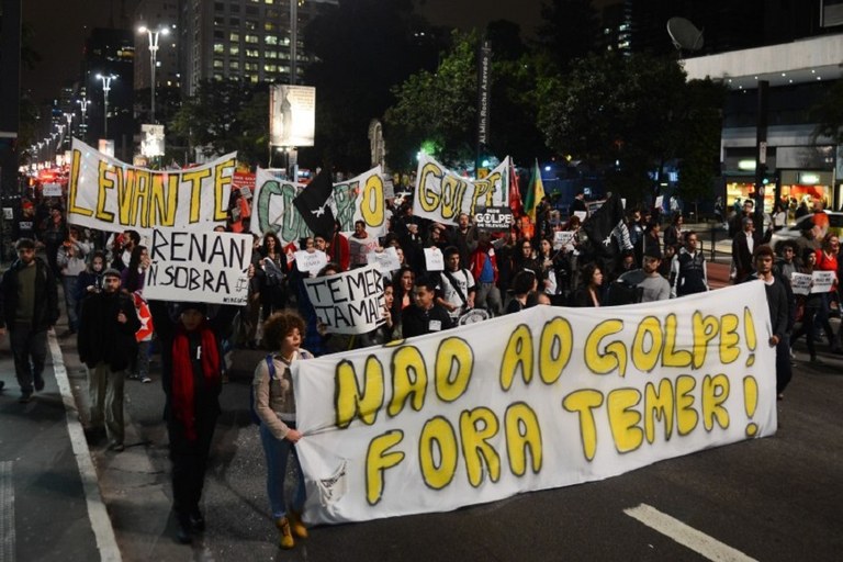 protesto fora temer.jpg