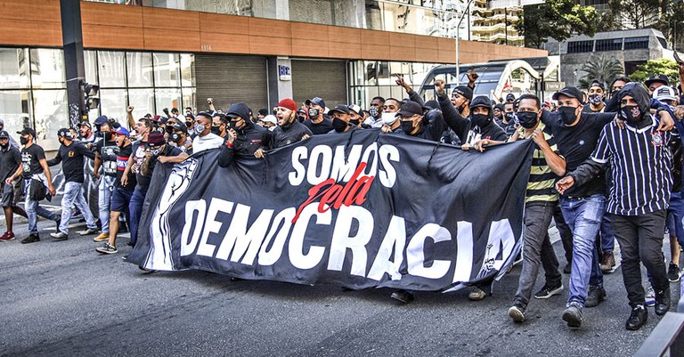 Sem Título-7.jpg Sem Título-7.jpg