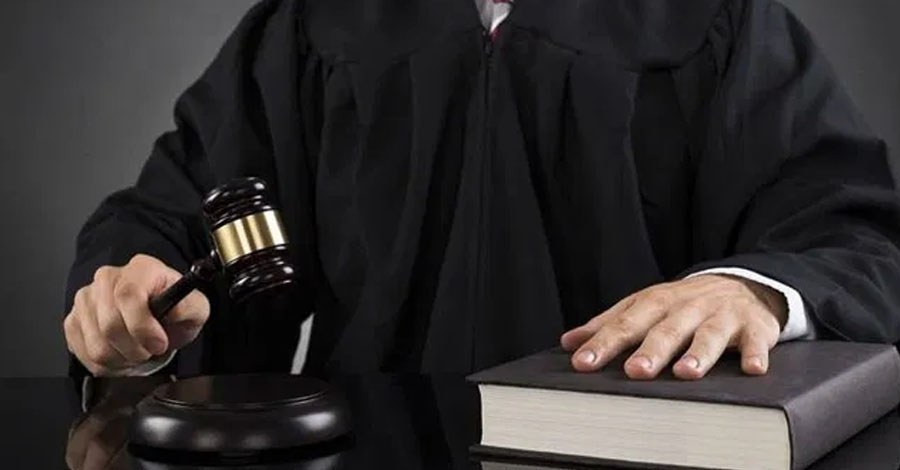 Quarentena já! 41 juízes e membros do MP disputaram as três últimas eleições!