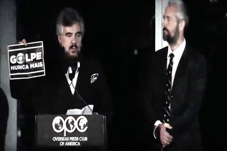 golpe globo_phixr.jpg golpe globo_phixr.jpg