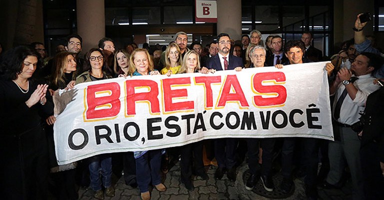 Sem Título-1.jpg Sem Título-1.jpg