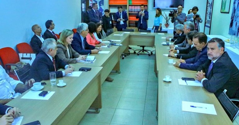 Sem Título-8.jpg Sem Título-8.jpg