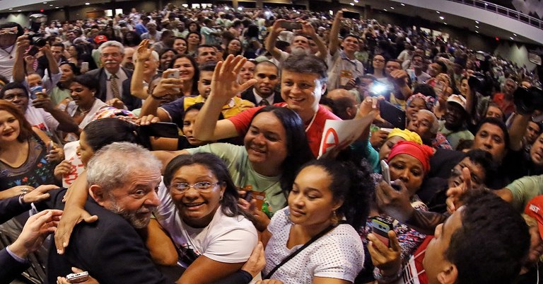 Lula no povo.jpg Lula no povo.jpg