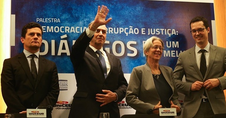 Sem Título-6.jpg Sem Título-6.jpg