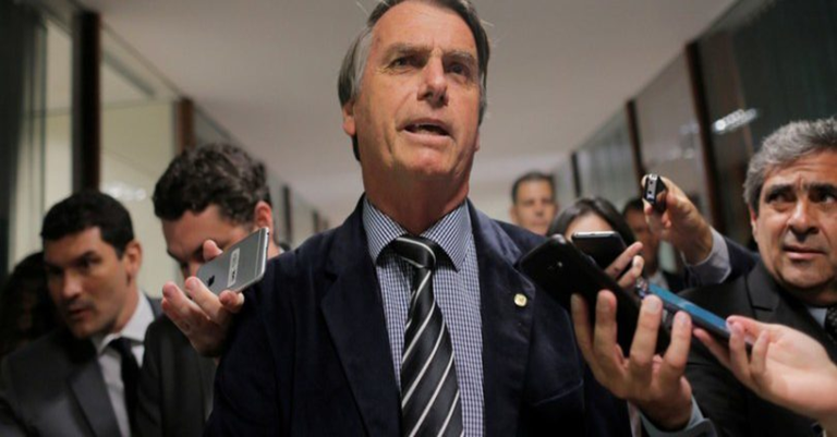 Bolsonaroofecerecargosemtrocadevotos.png