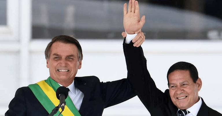 80469877_BrazilsnewPresidentJairBolsonaroLandBrazilsnewVicePresidentHamiltonMourao.png