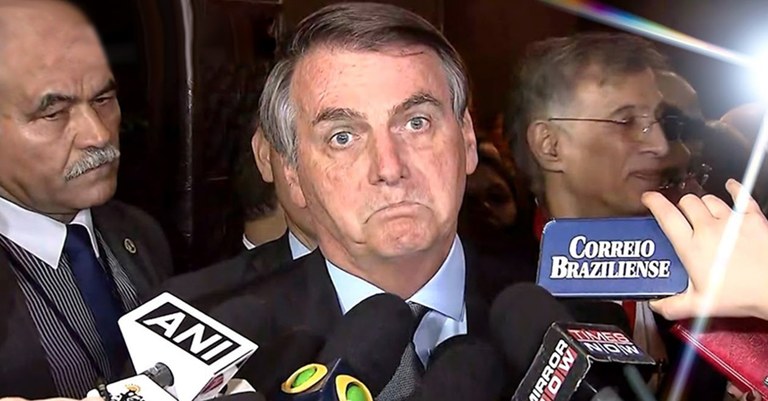 Coletiva.jpg Coletiva.jpg